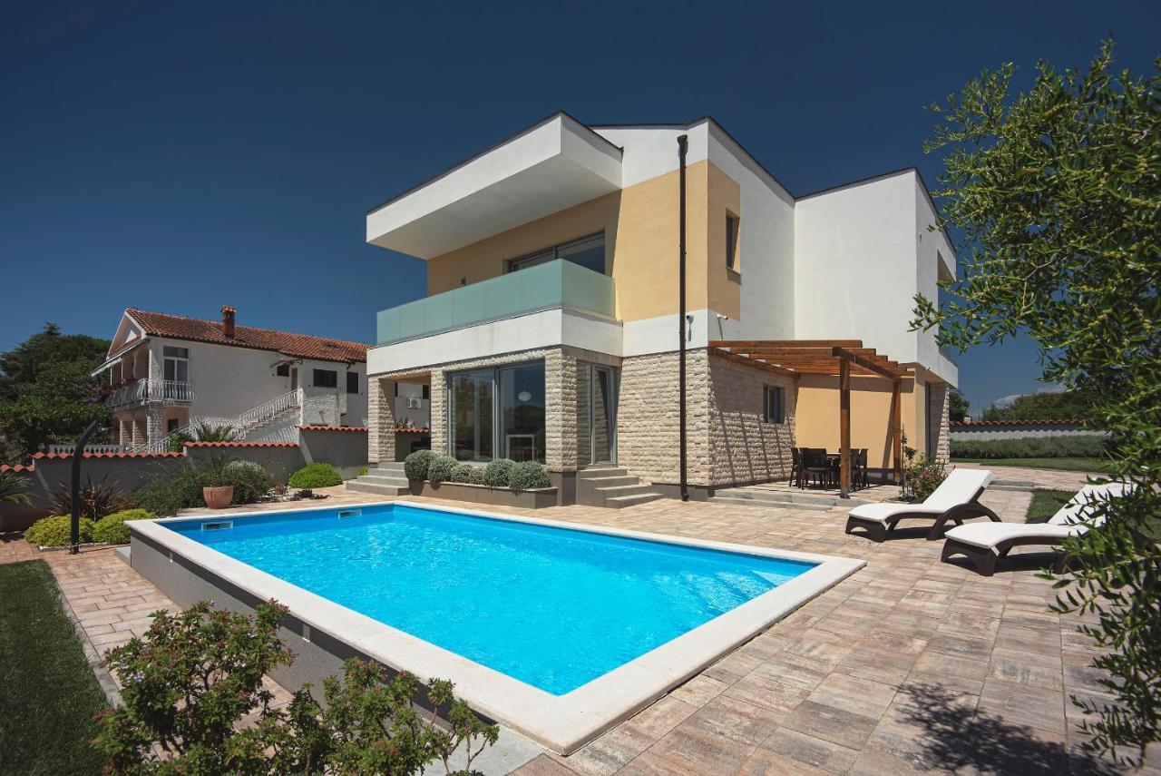 Villa White Barbariga Luaran gambar