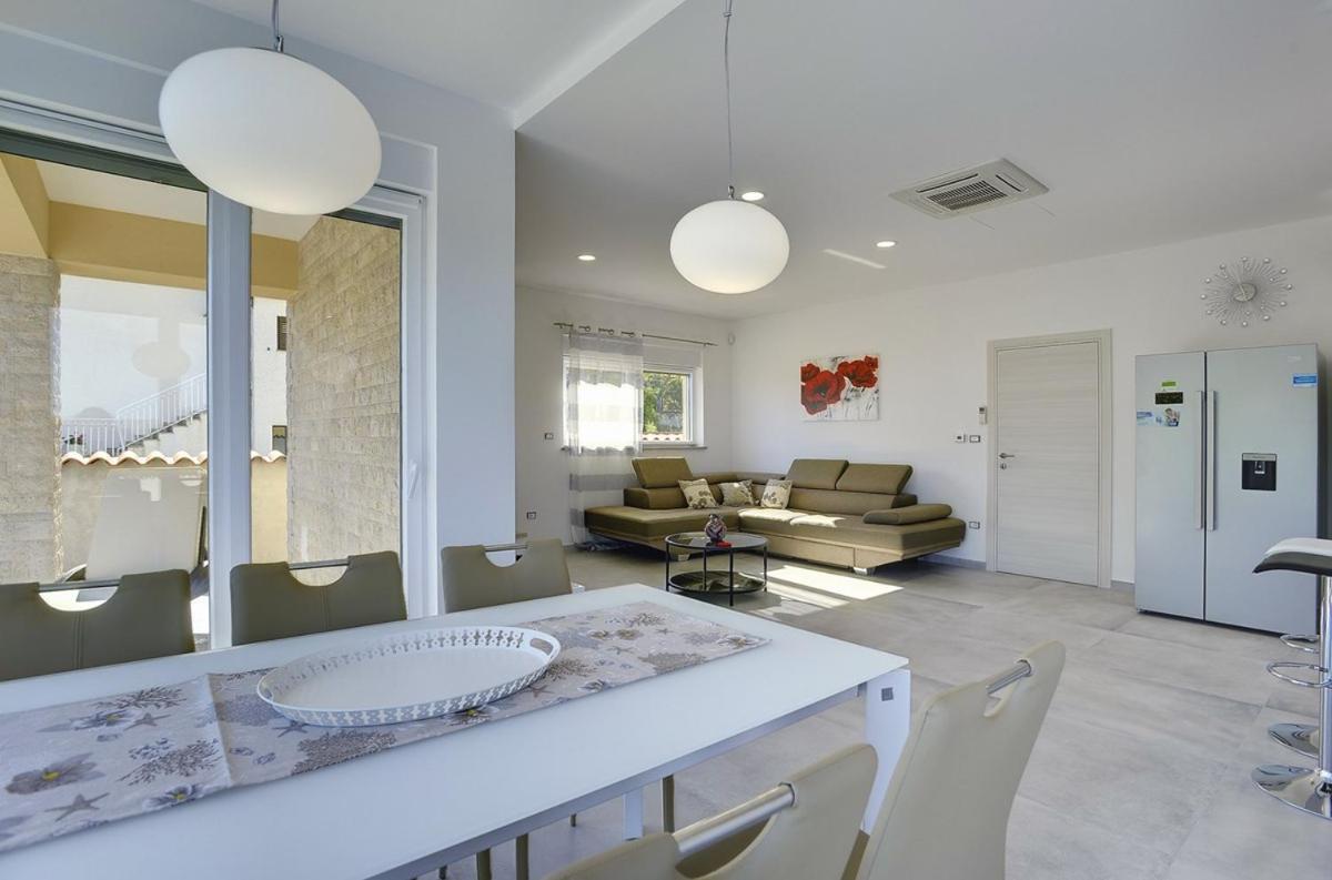 Villa White Barbariga Luaran gambar